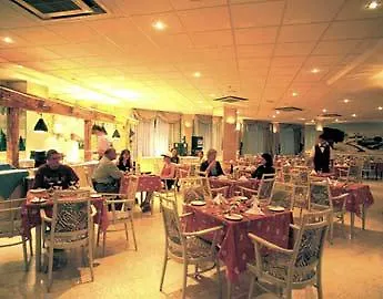 Metropole Hotel 3*